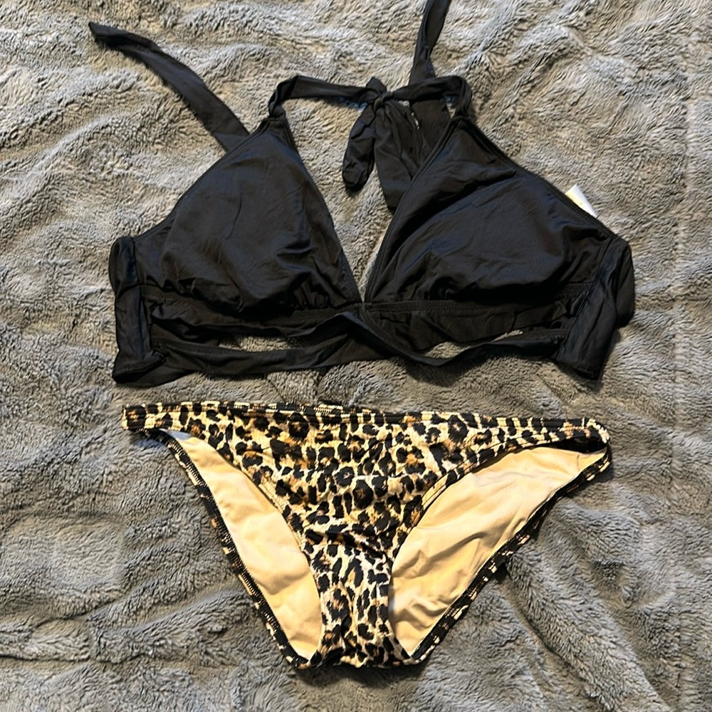 Leopard bikini bottom set